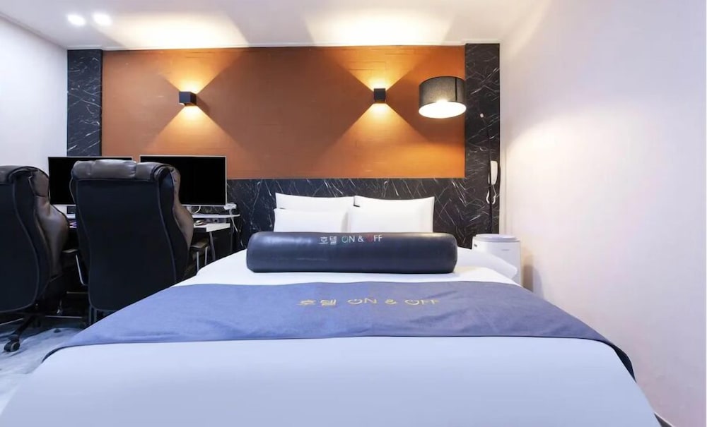 on and off hotel