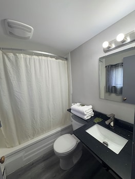 advance inn