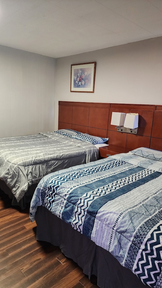 advance inn