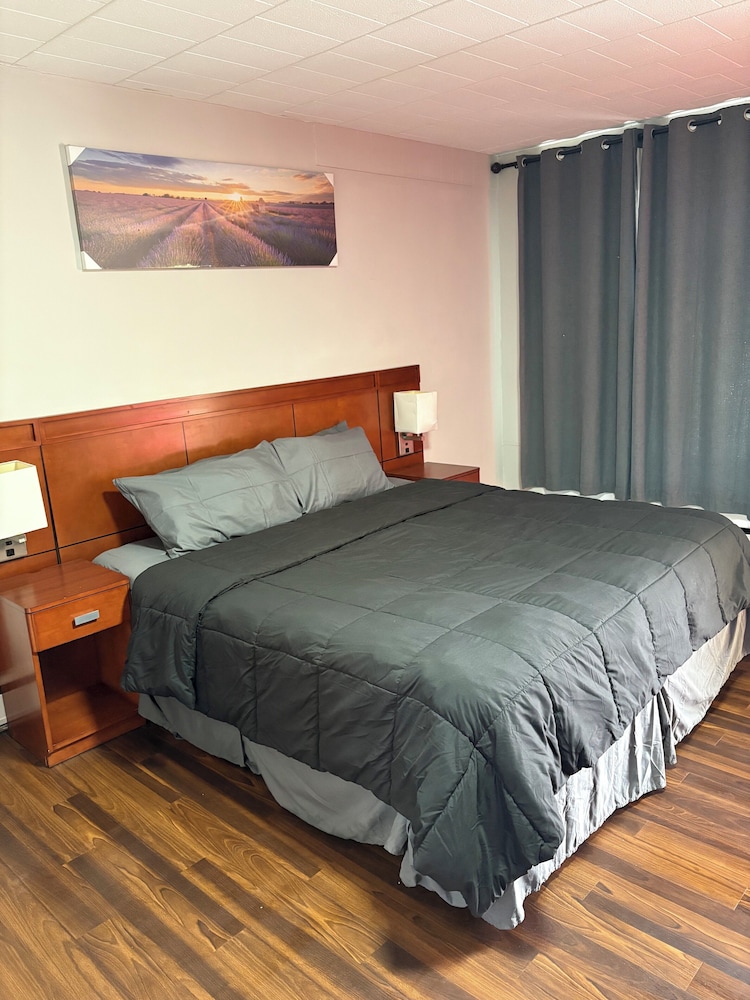 advance inn
