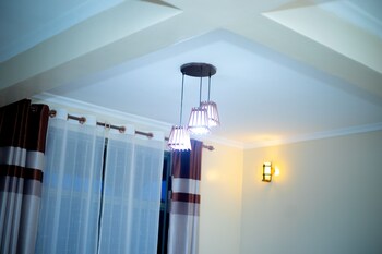 inviting 6 bedrooms apartment in kigali