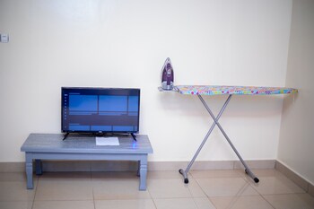 inviting 6 bedrooms apartment in kigali