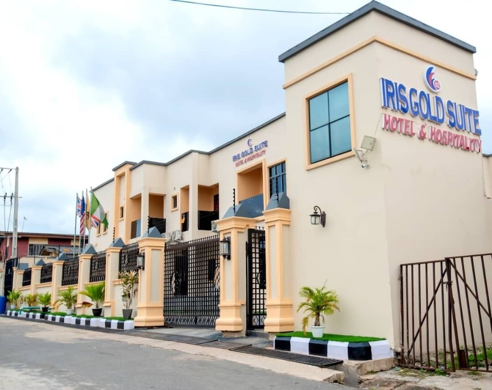 iris gold apartments