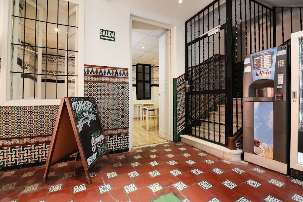 feel hostels city center