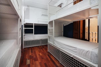 feel hostels city center