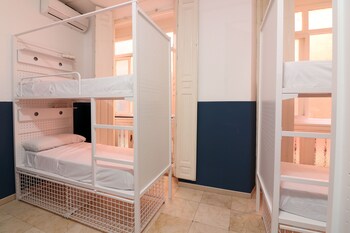 feel hostels city center