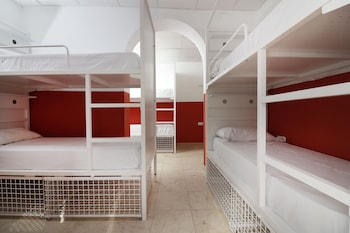 feel hostels city center