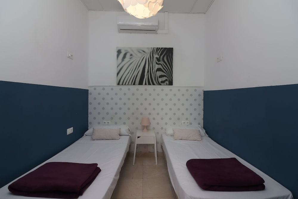 feel hostels city center