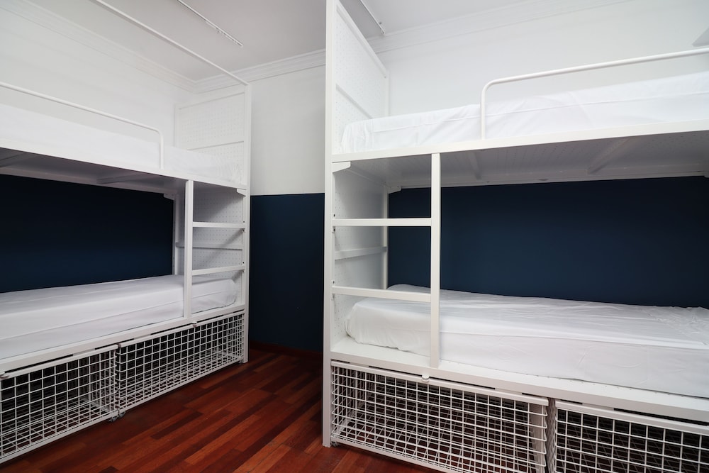 feel hostels city center