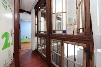 feel hostels city center