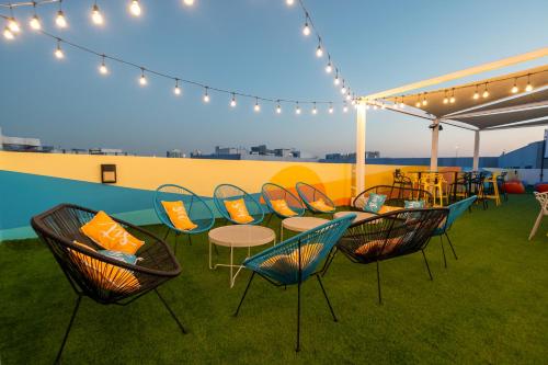 izzzi lifemint apart hotel