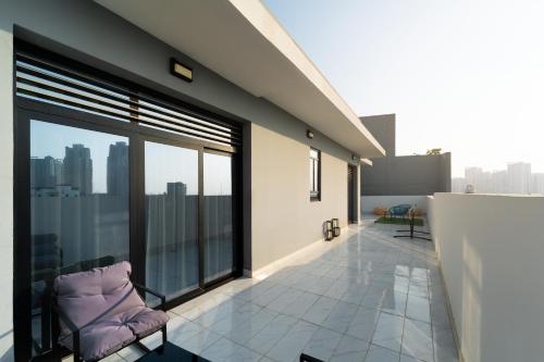 izzzi lifemint apart hotel