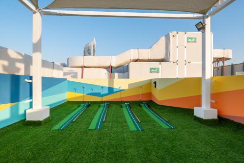 izzzi lifemint apart hotel