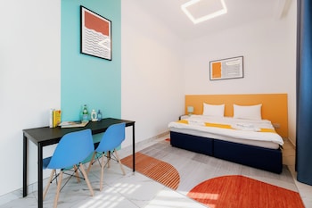 izzzi lifemint apart hotel