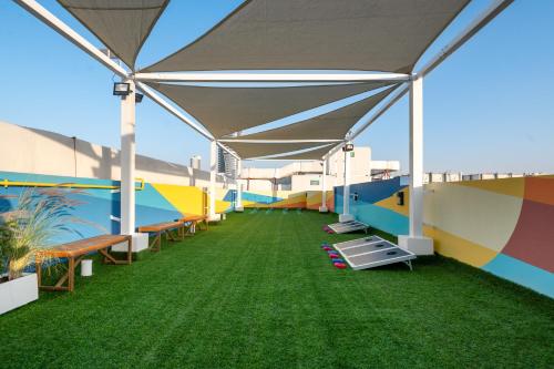 izzzi lifemint apart hotel
