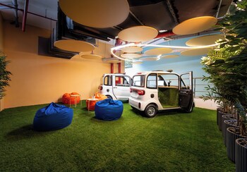 izzzi lifemint apart hotel