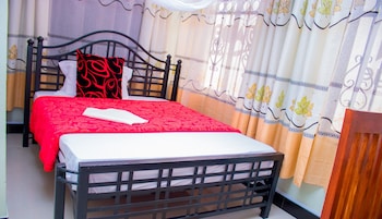 jaden hotel and lounge