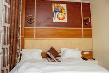 jaden hotel and lounge