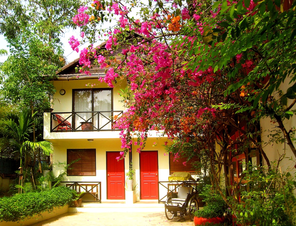 the cockatoo nature resort and spa