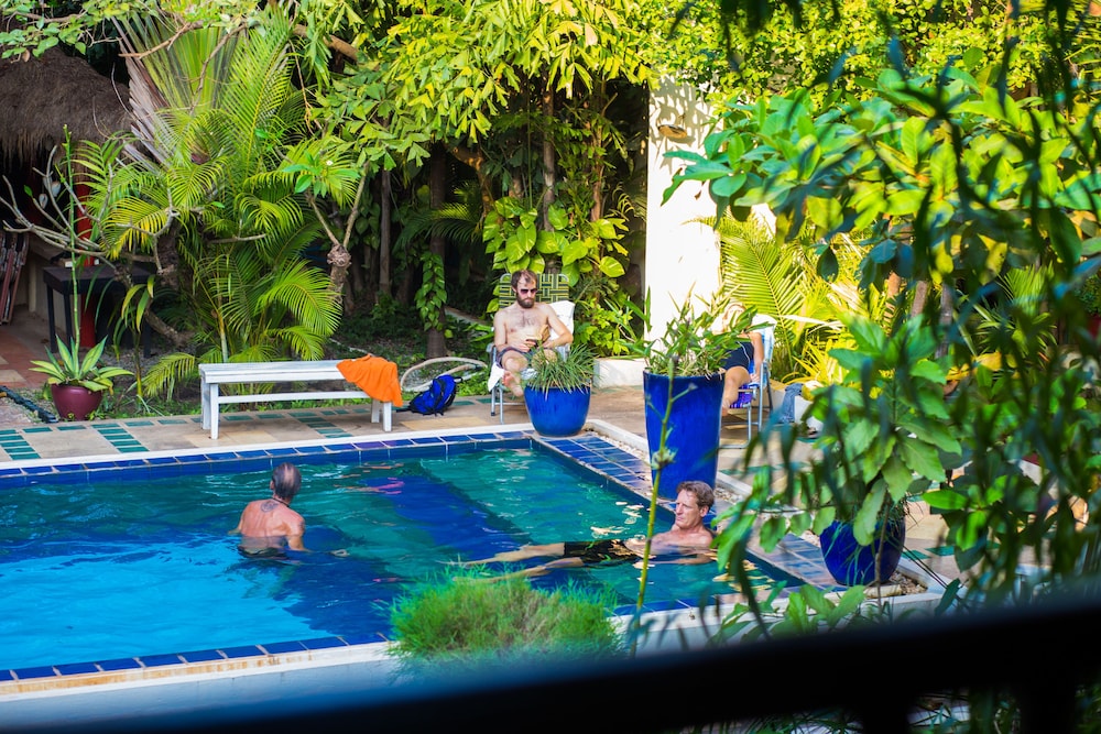 the cockatoo nature resort and spa