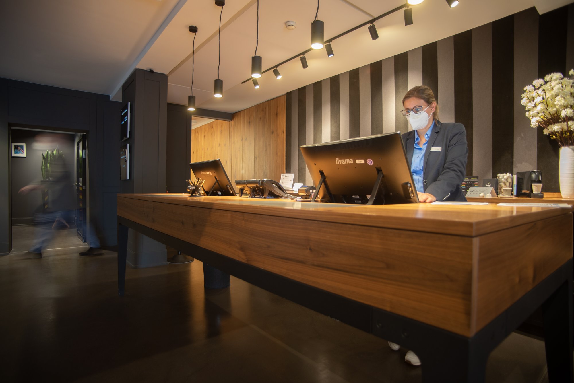 andrepeat koln airport