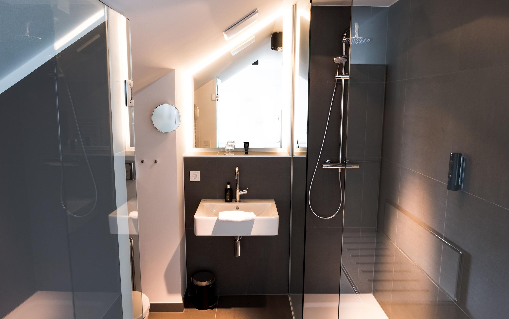 andrepeat koln airport