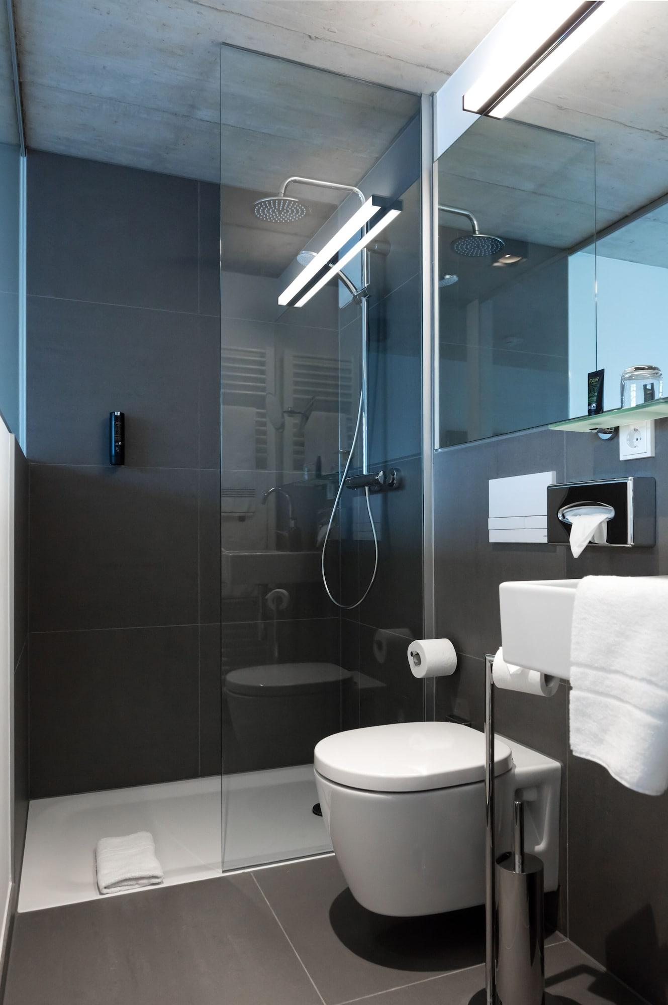 andrepeat koln airport