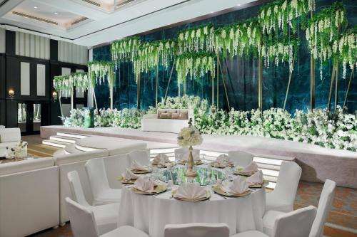 intercontinental bahrain by ihg