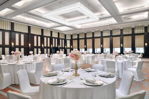 intercontinental bahrain by ihg