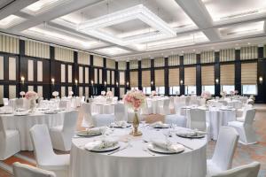 intercontinental bahrain by ihg