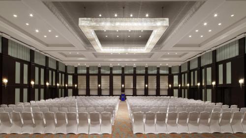 intercontinental bahrain by ihg