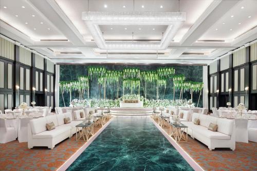 intercontinental bahrain by ihg