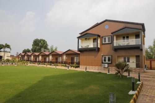 Jharna Resort,,2 star