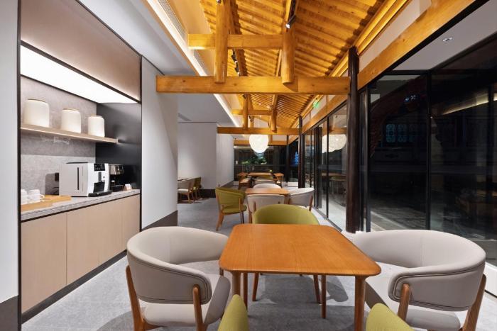 ji hotel chongqing bishan cbd xiuhu park