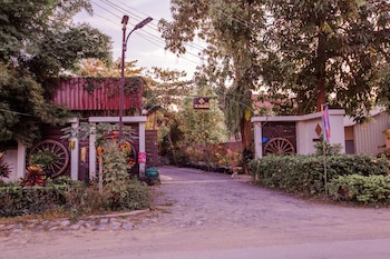 the sanctuary villa battambang