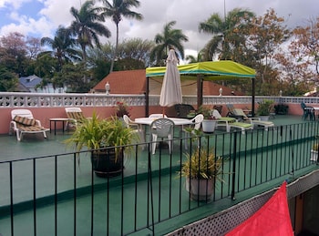 towne hotel