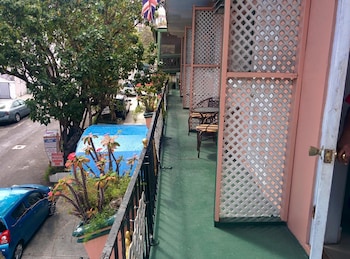 towne hotel