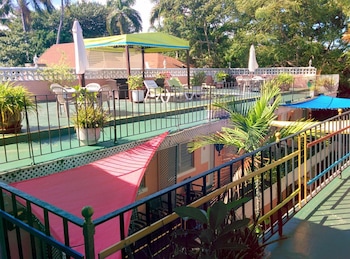 towne hotel