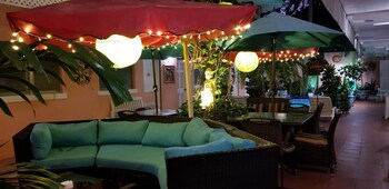 towne hotel
