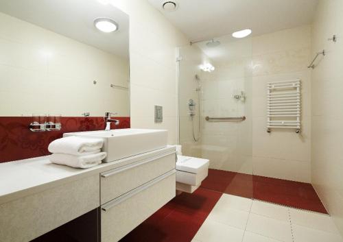 hotel baltic plaza medispa and fit