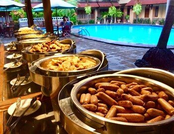 Cakra Kembang Hotel,Magelang>>Depok,3 star