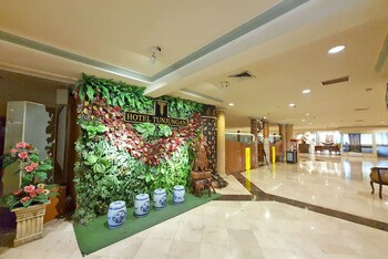 tunjungan hotel