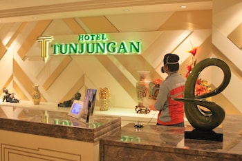 tunjungan hotel