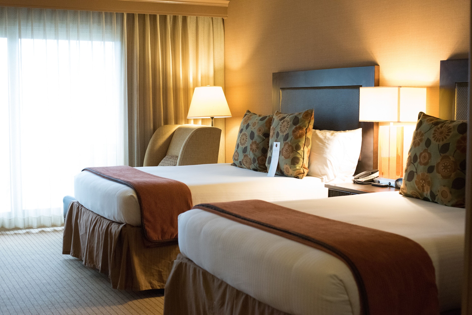jamaica bay inn marina del rey tapestry collection by hilton