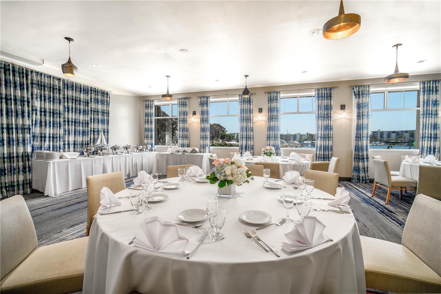 jamaica bay inn marina del rey tapestry collection by hilton