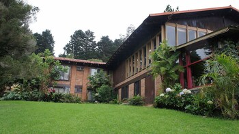 hotel el portico