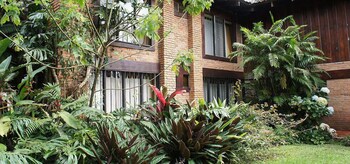 hotel el portico