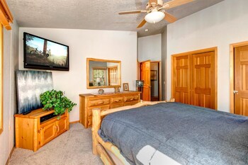 kbm resorts fantastic views hot tub a c easy walk to main street