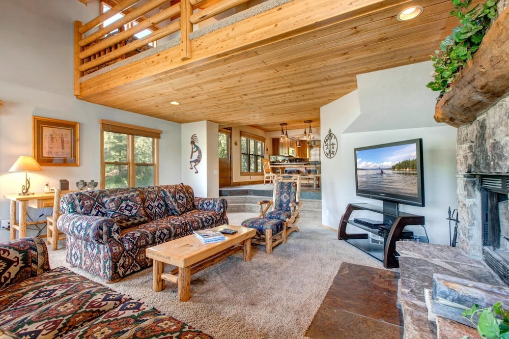kbm resorts fantastic views hot tub a c easy walk to main street