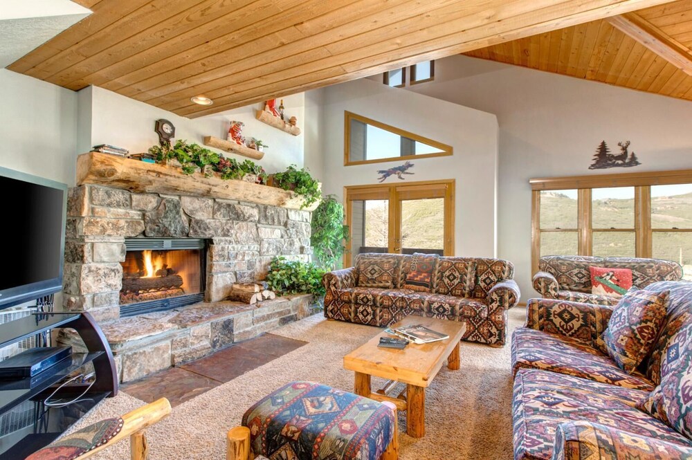 kbm resorts fantastic views hot tub a c easy walk to main street